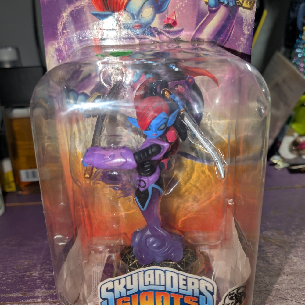 Skylanders Giants Figure with Purple and Blue Details